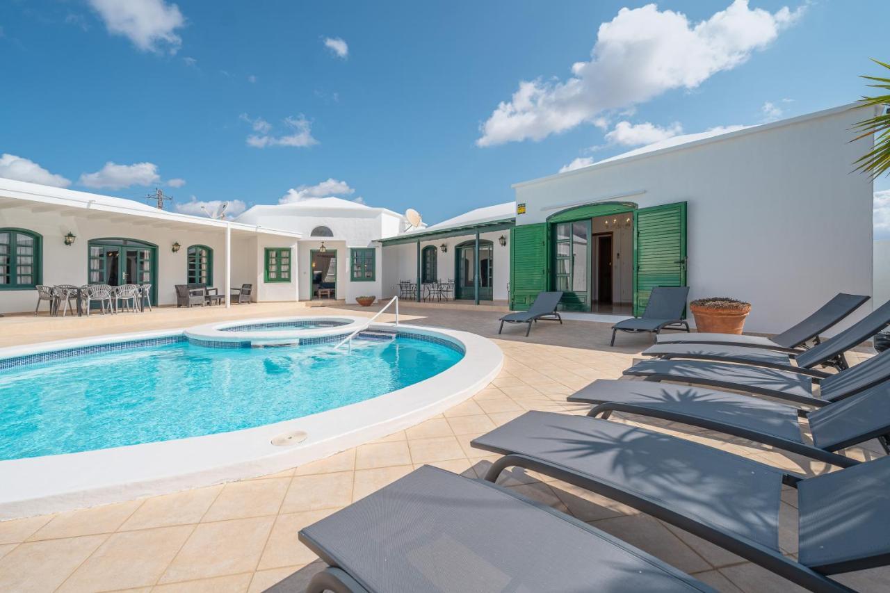 Villa Milan Puerto del Carmen  Extérieur photo